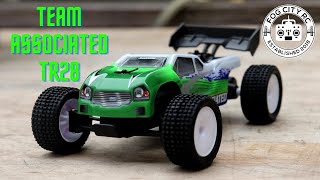 Team Associated TR28 128 Scale Truggy Unbox and Run [upl. by Ynnaej]