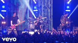 5 Seconds of Summer  She Looks So Perfect Vevo Certified Live [upl. by Asital293]