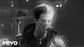 The Neighbourhood  Female Robbery Live on Letterman [upl. by Nylrahc774]