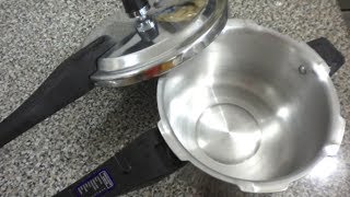 COMO CURAR OLLA DE PRESION TIP DE COCINA  Vicky Receta Facil [upl. by Bryant511]