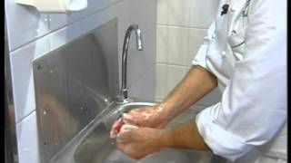 Effectuer le lavage et la désinfection des mains [upl. by Langille]