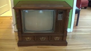 My 1983 Zenith Color TV [upl. by Skcirdnek]