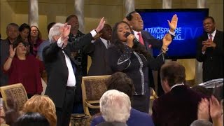 SINACH PASTOR BENNY HINNS STUDIO CALIFORNIA [upl. by Vaules]