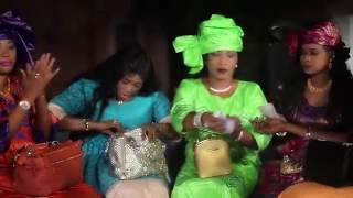 FATOU GUEWEL DIOUF MBARASSE PLUS 2017 CLIP OFFICIEL [upl. by Cita]