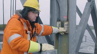 Opening of the spillway gates at RobertBourassa generating station [upl. by Novahc]