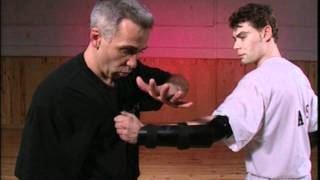 Instruction Tonfa par Robert Paturel [upl. by Paapanen]