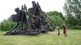 Small trebuchet firing [upl. by Aible]