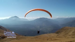 Parapente Como Volar impresionante y seguro Silvia sobrevuela el Pirineo [upl. by Kisung416]