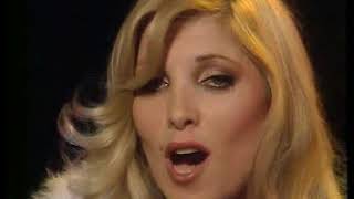 Dancing on a Saturday Night  Lynsey de Paul live uptempo performance [upl. by Vrablik]